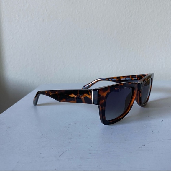 NEW Quay Polarized Tortoise Shell Sunglasses Makin Moves - Picture 3 of 6